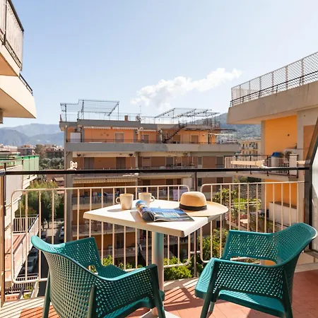 Bed & Breakfast Yourhome - Maison Degli Aranci *