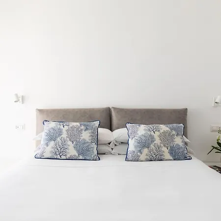 Yourhome - Maison Degli Aranci 3*