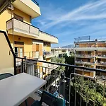 Nocleg ze śniadaniem Yourhome - Maison Degli Aranci 3*