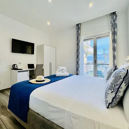 Yourhome - Maison Degli Aranci Nocleg ze śniadaniem 3*